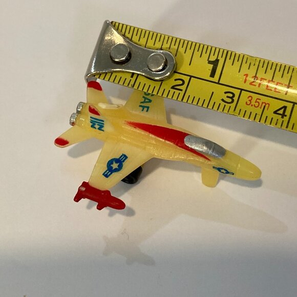 Micro Machines Military F-18 Hornet Fighter Aircraft USAF Yellow Funrise 1988 - Picture 2 of 8